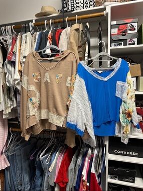 NWOT POL 2 Boho Sweatshirt FIRM